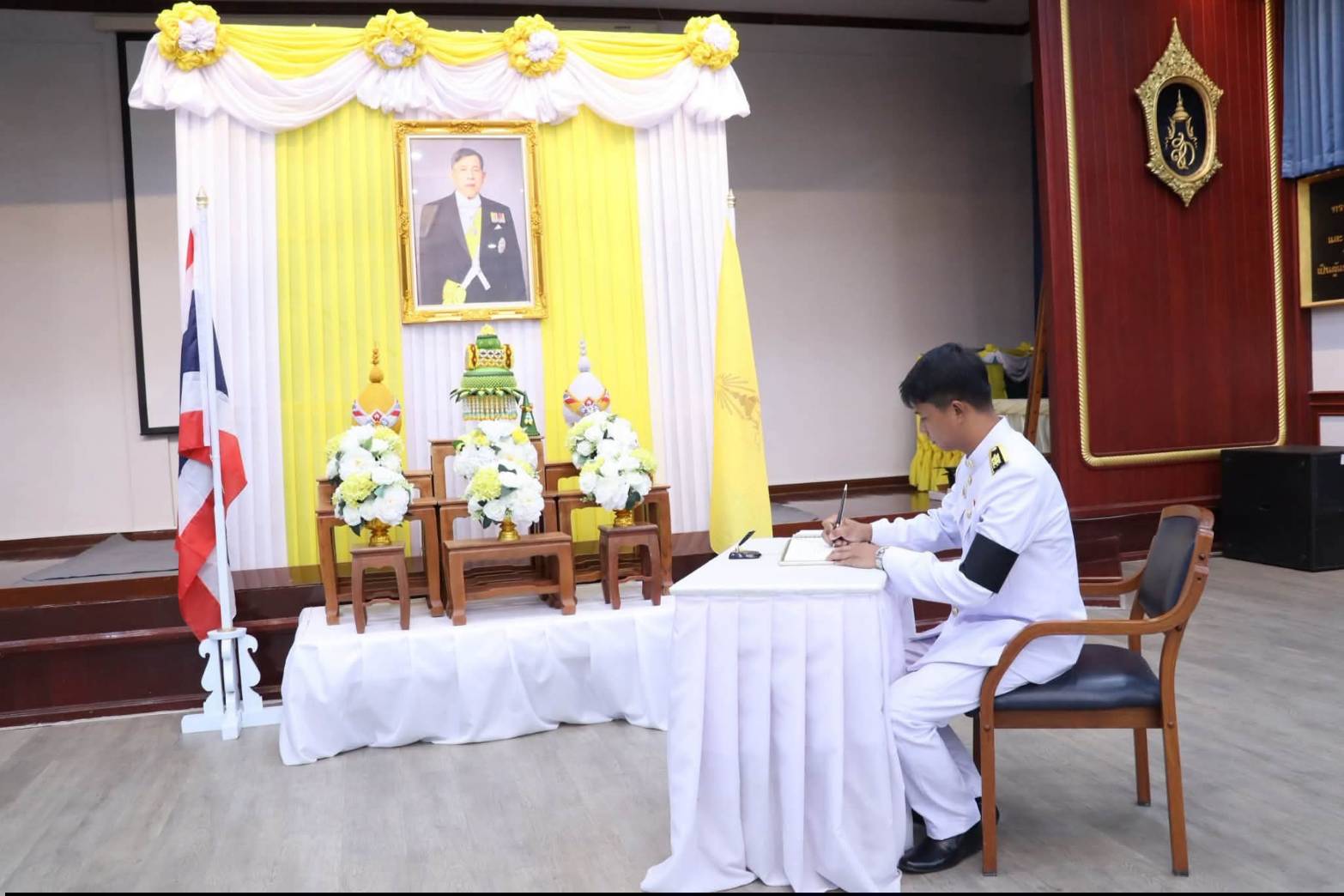 title - นางสาวอมรรัตน์ แขวงโสภา ปฏิรูปที่ดินจังหวัดพระนครศรีอยุธยา ปฏิบัติหน้าที่ในตำแหน่งผู้อำนวยการศูนย์ส่งเสริมและพัฒนาอาชีพเสริมนอกภาคการเกษตร(ศพส.) เป็นประธานในพิธีถวายสัตย์ปฏิญาณเพื่อเป็นข้าราชการที่ดีและพลังของแผ่นดิน เนื่องในโอกาสมหามงคลเฉลิมพระชนมพรรษา พระบาทสมเด็จพระปรเมนทรรามาธิบดีศรีสินทร มหาวชิราลงกรณ พระวชิรเกล้าเจ้าอยู่หัว 28 กรกฎาคม 2569